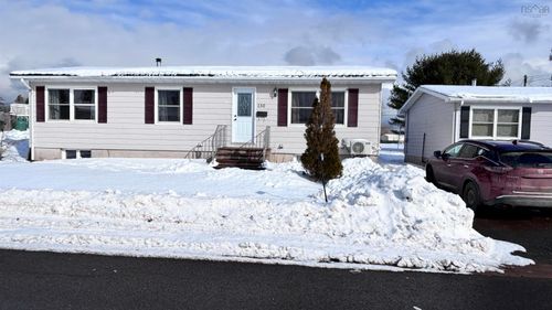 130 Passchendaele Ave, Debert, NS, B0M1G0 | Card Image