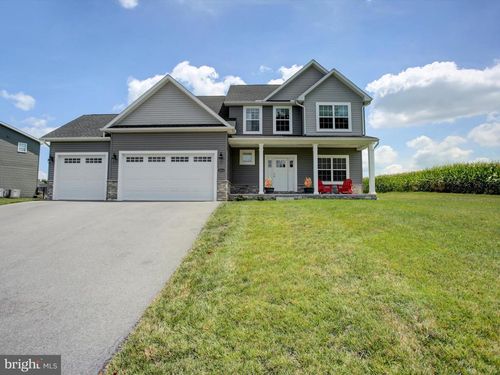 1014 Divinity Dr, GREENCASTLE, PA, 17225-8791 | Card Image