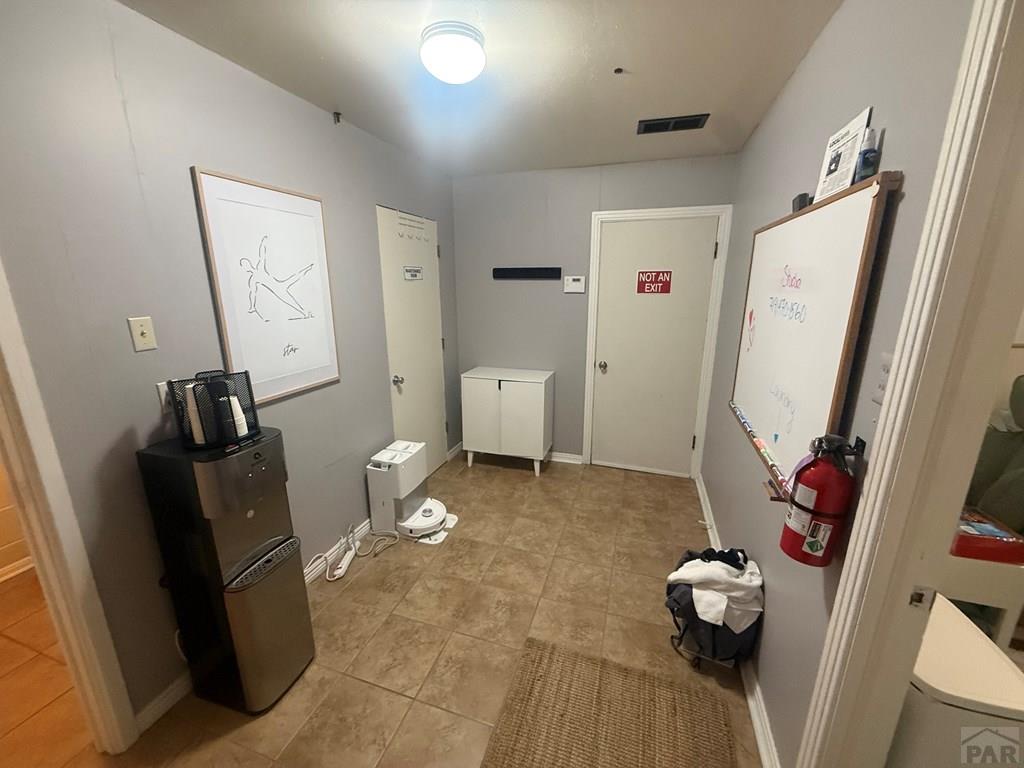 Commercial Lease in Pueblo 5