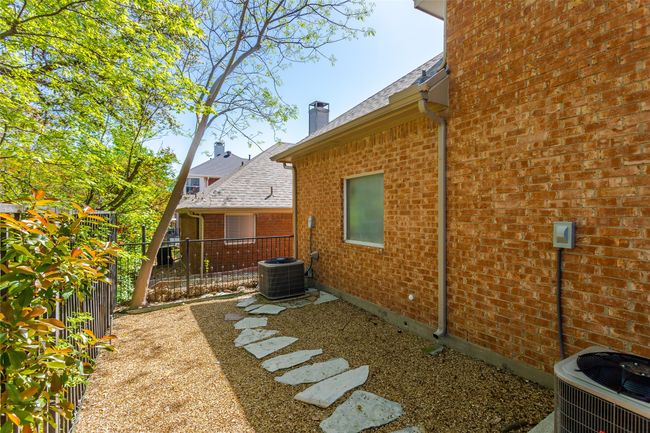 2613 Rockport Cir, House other with 4 bedrooms, 3 bathrooms and null parking in Garland TX | Image 37