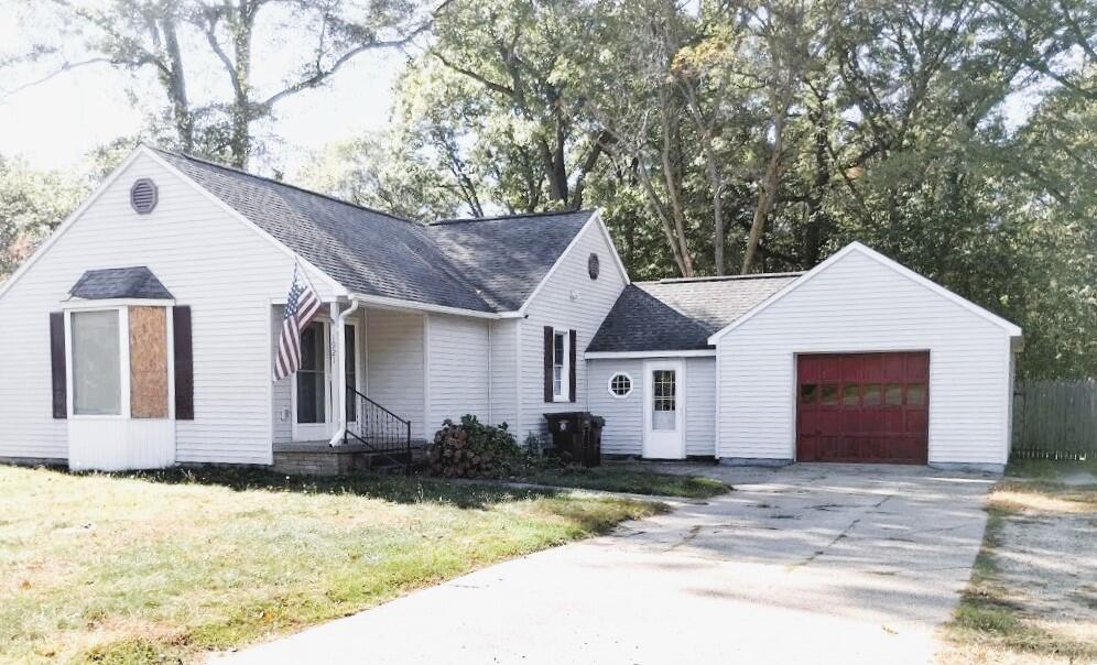 Mill Iron Rd, Muskegon, MI 49442