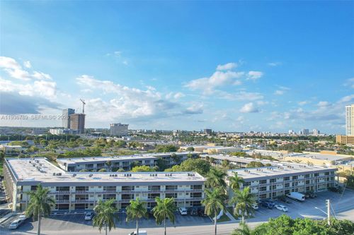 305-270 Layne Blvd, Hallandale Beach, FL, 33009-5777 | Card Image