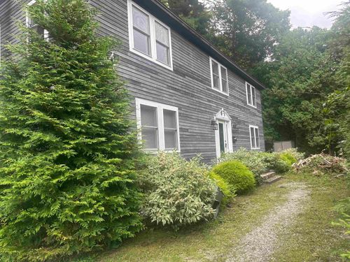 34 Pleasant St, Proctor, VT, 05765-1045 | Card Image