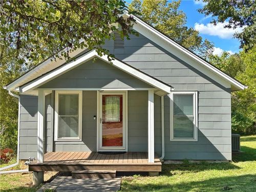 2424 S 26th St, Kansas City, KS, 66106-4312 | Card Image