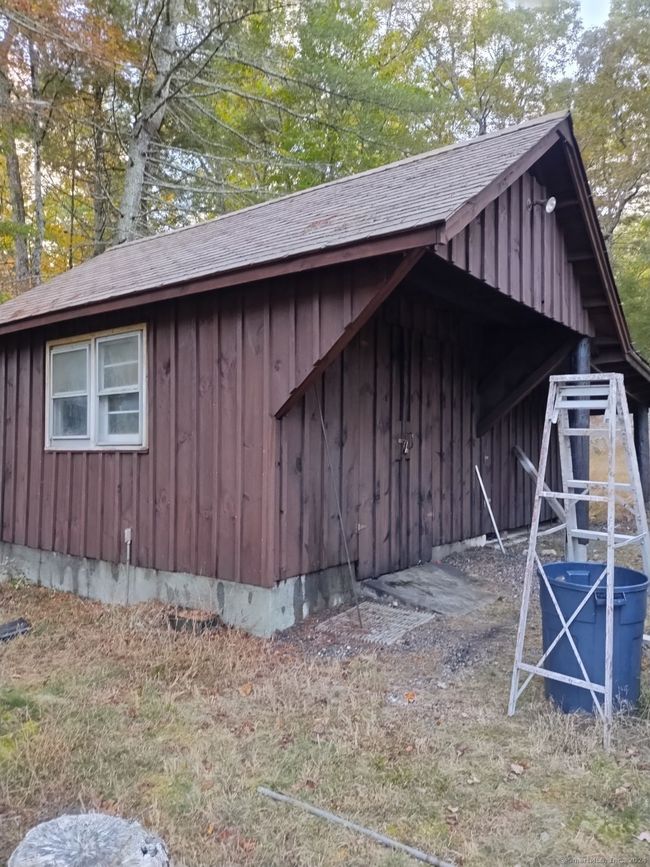 82 Pendleton Hill Rd, House other with 4 bedrooms, 2 bathrooms and null parking in Voluntown CT | Image 28