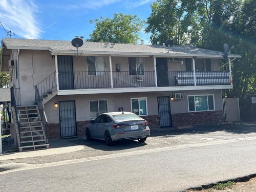662 Chestnut St, Yuba City, CA, 95991-3942 | Card Image