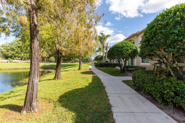 APT-1110 - 1100 Crestwood Ct S, Condo with 2 bedrooms, 2 bathrooms and null parking in Royal Palm Beach FL | Image 7