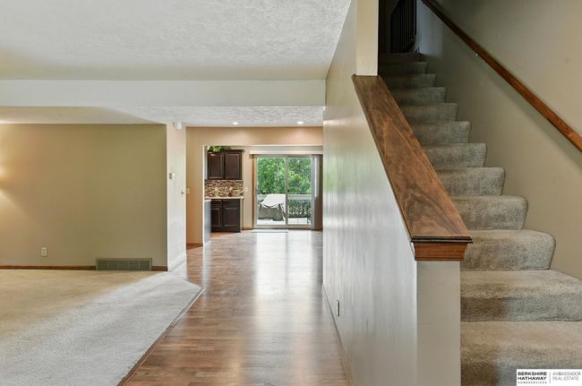 5604 S 92 Nd Plz, Townhouse with 3 bedrooms, 3 bathrooms and 2 parking in Omaha NE | Image 9
