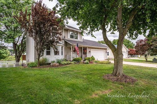 1511 Springbrook Dr, Jenison, MI, 49428-9573 | Card Image