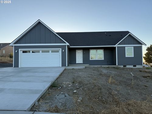 110 Truman Ave, Umatilla, OR, 97882-6241 | Card Image