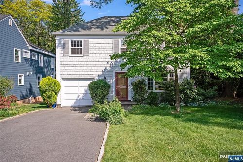 687 Grove Street, Montclair, NJ, 07043 | Card Image