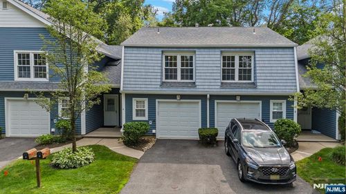 6 Crestwood Mews, Allendale, NJ, 07401-1539 | Card Image
