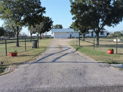 111 W Fm 574 Road W, House other with 3 bedrooms, 2 bathrooms and null parking in Goldthwaite TX | Image 3