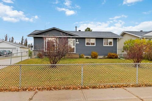 {{alt}} | Card Image