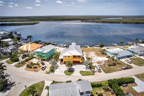 11859 Island Ave, MATLACHA, FL, 33993-9769 | Card Image