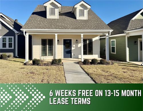 921 Ne Heights Ln, Bentonville, AR, 72712-3095 | Card Image