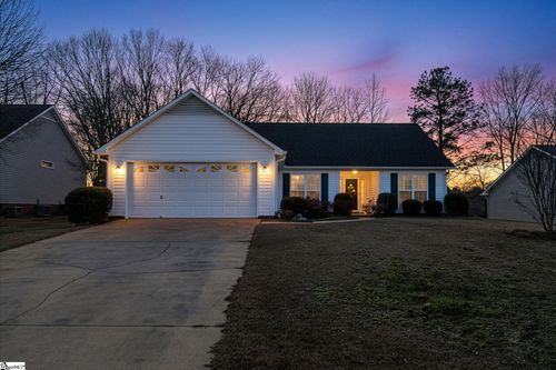 9 Pheasant Ridge Dr, Taylors, SC, 29687-1802 | Card Image