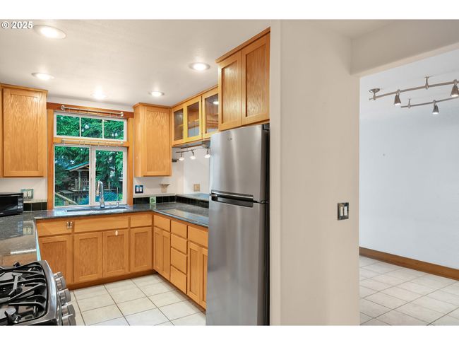 1710 Norkenzie Rd, House other with 3 bedrooms, 2 bathrooms and 1 parking in Eugene OR | Image 17