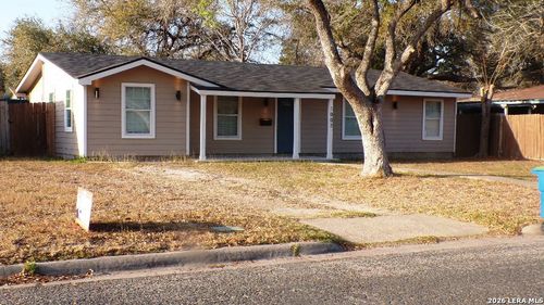 1003 E Randall St, Beeville, TX, 78102-2836 | Card Image