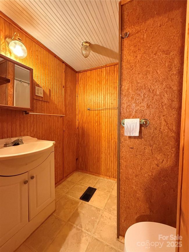 370 Miracle Dr, House other with 4 bedrooms, 2 bathrooms and null parking in Salisbury NC | Image 14