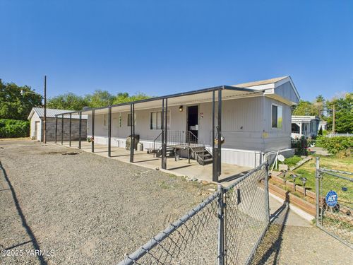 8 E Washigton St, Union Gap, WA, 98903 | Card Image