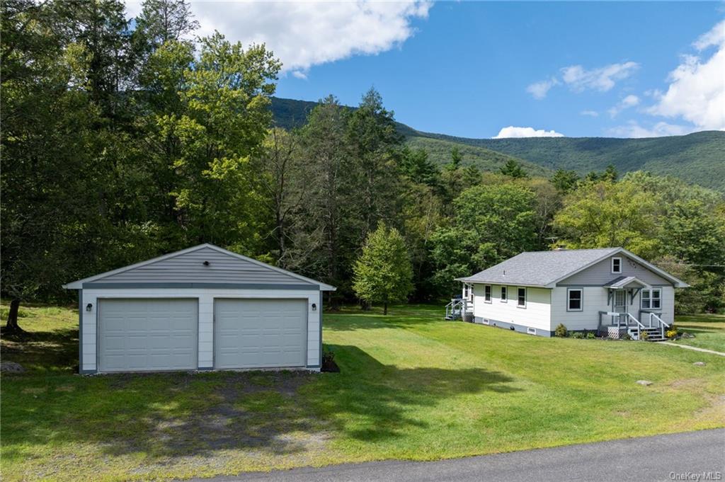 Manorville Rd, Saugerties, NY 12477
