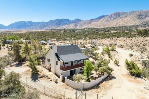 30407 106th St E, Juniper Hills, CA, 93543-3659 | Card Image