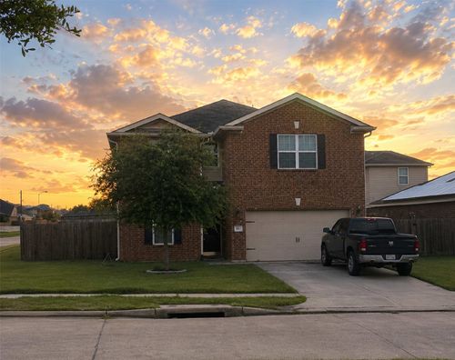 111 Golden Eagle Ct, La Marque, TX, 77568-2013 | Card Image