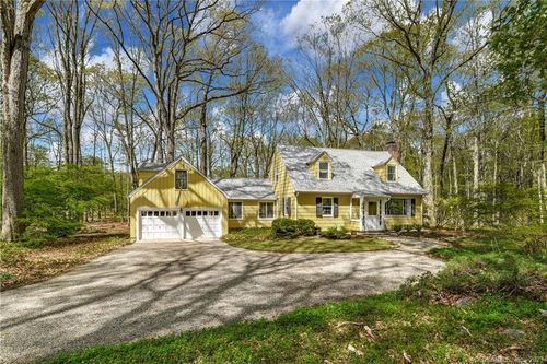 792 Smith Ridge Rd, New Canaan, CT, 06840-3227 | Card Image
