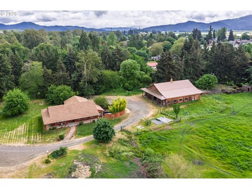 130 Washburn St, Brownsville, OR, 97327-2012 | Card Image