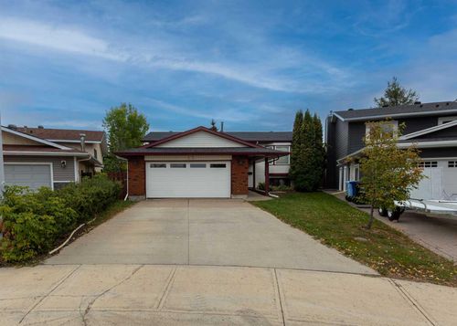 195 Becker Crescent, Fort Mcmurray, AB, T9K1M6 | Card Image