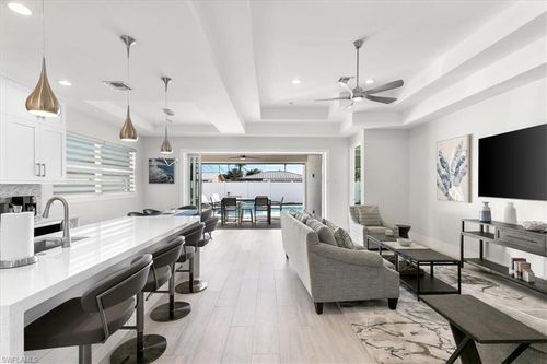 734 109th Ave N, NAPLES, FL, 34108-1812 | Card Image