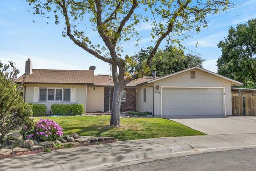 1743 Casa Nueva St, Woodland, CA, 95695-5201 | Card Image