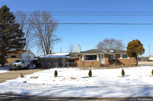 1627 Mcalpine Dr, Mount Morris, MI, 48458-2356 | Card Image