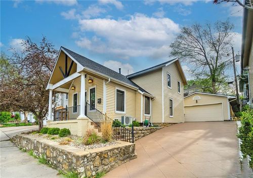 4629 Genessee St, Kansas City, MO, 64112-1118 | Card Image