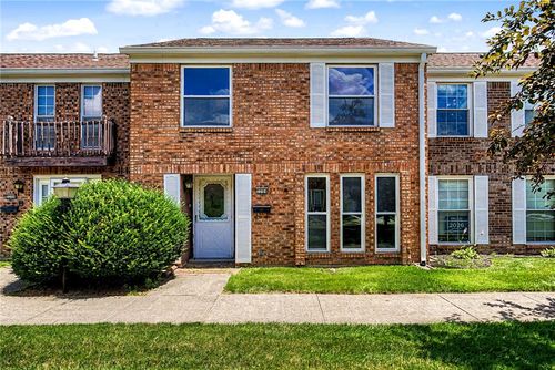 3204 Roanoke Ct, Fairborn, OH, 45324-6032 | Card Image