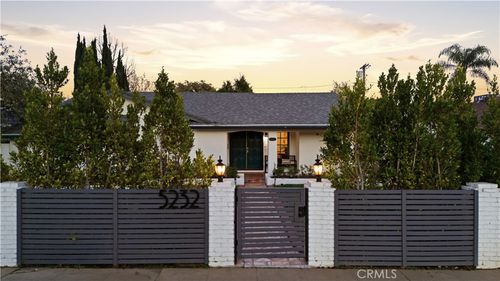 5232 Woodman Ave, Sherman Oaks, CA, 91401-5828 | Card Image