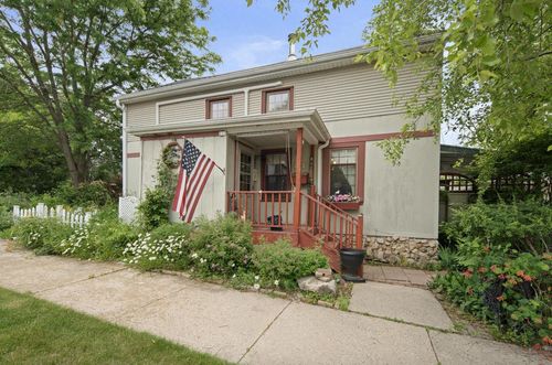 232 Second Street, Hartford, WI, 53027 | Card Image