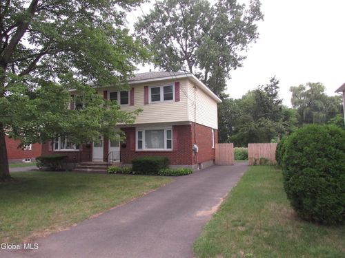34B Commodore St, Colonie, NY, 12205-3050 | Card Image