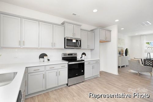 76-11712 Avocet St, Charlotte, NC, 28215 | Card Image