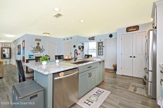 247 Antigua Dr, House other with 4 bedrooms, 3 bathrooms and null parking in Cocoa Beach FL | Image 7