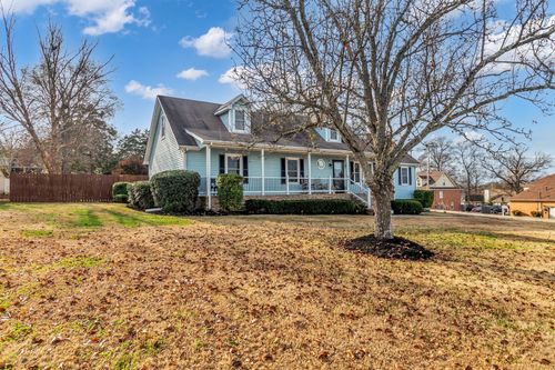 208 Saint Pauls Ln, Smyrna, TN, 37167-6327 | Card Image
