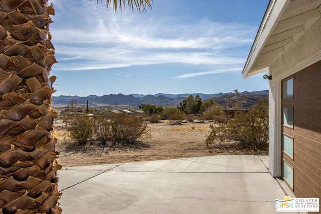 4742 Avenida La Flora Desierta, House other with 2 bedrooms, 1 bathrooms and 3 parking in Joshua Tree CA | Image 14