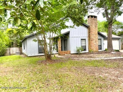 2028 Old Oaks Dr, Gautier, MS, 39553-7622 | Card Image