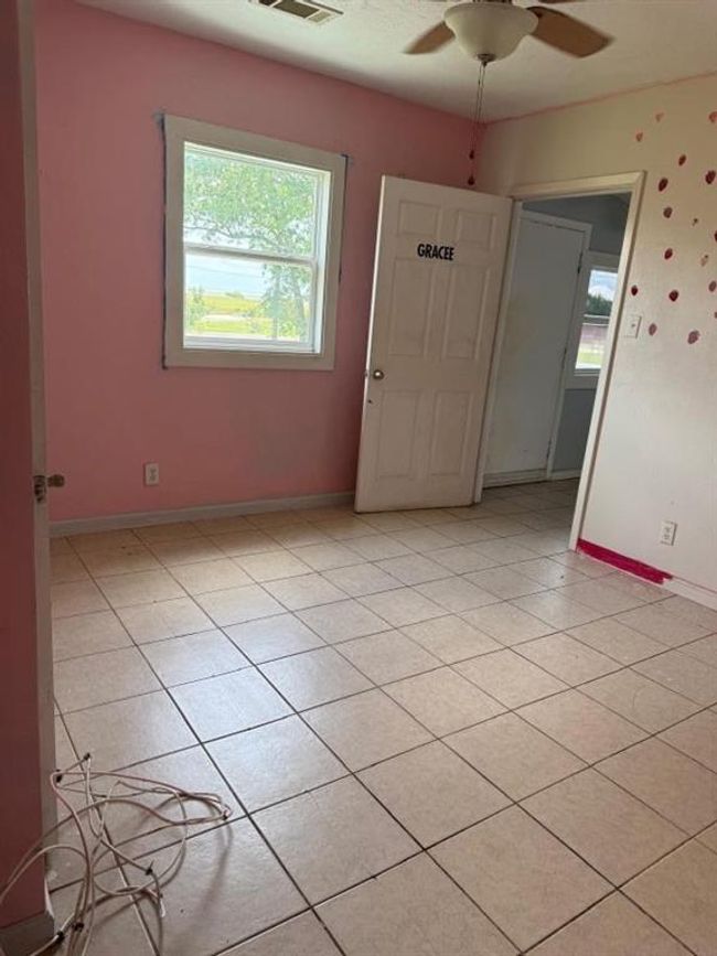 231 Bayshore Rd, House other with 2 bedrooms, 2 bathrooms and 2 parking in Anahuac TX | Image 7