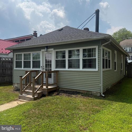 246 Bay Ave, PRINCE FREDERICK, MD, 20678-4486 | Card Image
