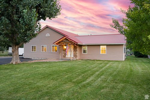 222 E 1500 S, Vernal, UT, 84078-4469 | Card Image
