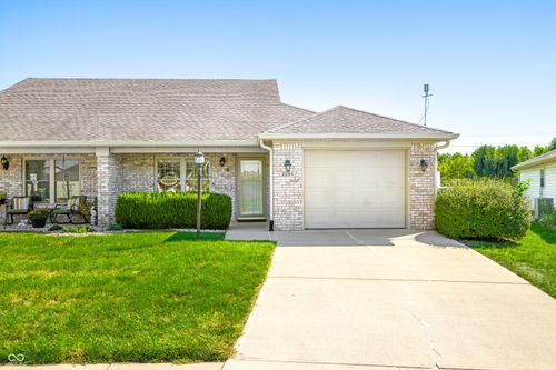 2084 Pelican Dr, Franklin, IN, 46131-7940 | Card Image