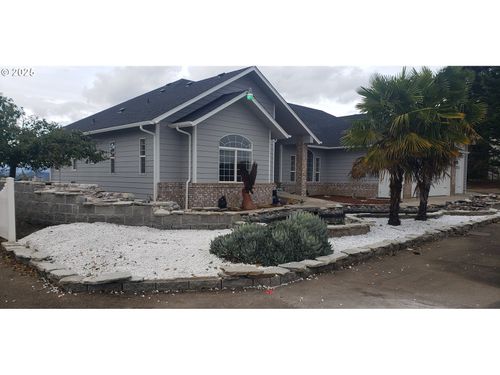 2984 Nw Stacie Ct, Roseburg, OR, 97471-8838 | Card Image
