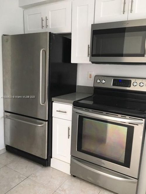 342-342 Nw 84th Ter, Miami, FL, 33150-2635 | Card Image